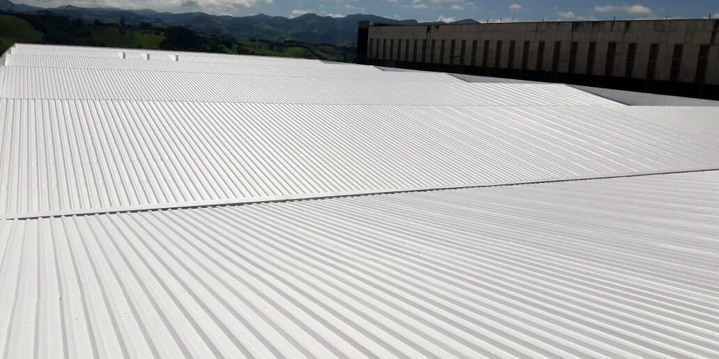 Por que escolher o telhado metálico?